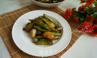 蒜子烧扁豆的做法