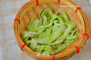 手作菠菜面的做法