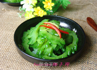 姜丝儿拌苦瓜的做法