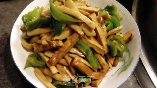 素菜荤吃——杏鲍菇炒烟熏干的做法