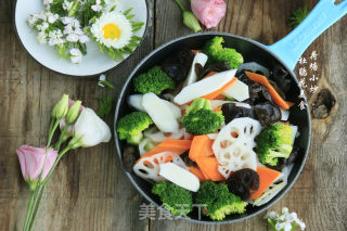 清爽素菜【荷塘小炒】的做法