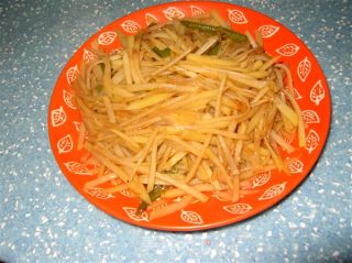 酸辣土豆丝的做法步骤：2