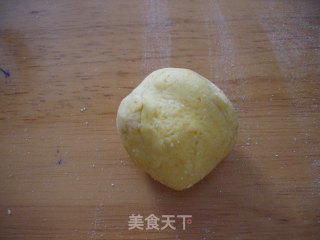 黄金南瓜饼的做法步骤：4