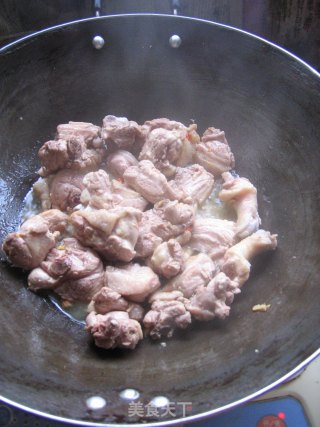三杯鸭的做法步骤：2