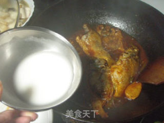 糖醋鲳鱼干的做法步骤：3