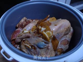 电饭煲-黑胡椒酱油鸡(五花肉)的做法步骤：2