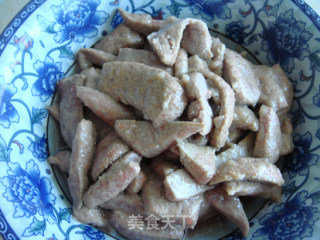 爆炒猪肝的做法步骤：2