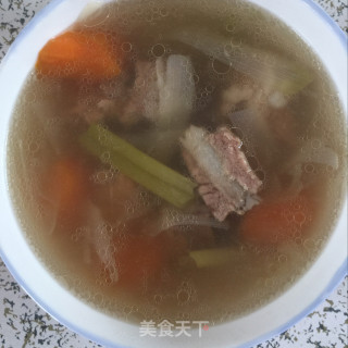特色排骨汤的做法