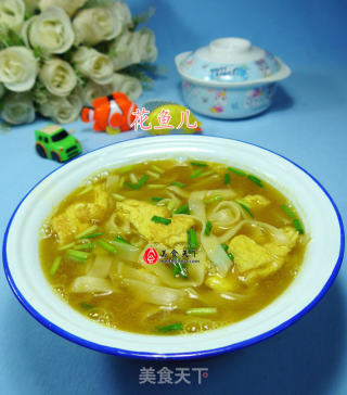 咖喱鸡蛋汤面的做法