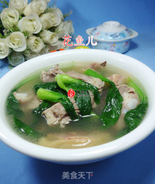 青菜腊鸡腿排骨汤的做法
