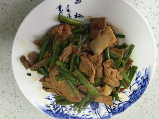 辣肉长豆的做法