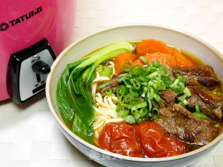 红烧西红柿牛肉面的做法