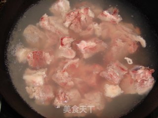 排骨炖萝卜的做法步骤：2