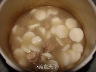 排骨炖萝卜的做法步骤：2