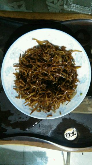 糖色小银鱼的做法