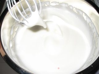 戚风蛋糕的做法步骤：2