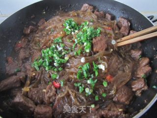 牛肉烧粉丝的做法步骤：2