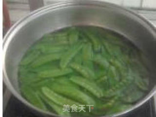 鸭胸肉拌荷兰豆的做法步骤：2