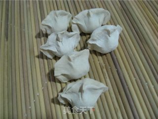 香菇芹菜猪肉饺的做法步骤：3