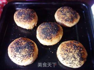 油酥麻酱烧饼的做法步骤：3