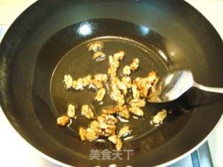 核桃菲利诺肠起司斜管面的做法步骤：3