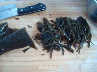 蒜蓉海带丝的做法步骤：2