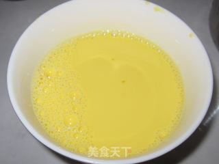 香葱培根肉松卷的做法步骤：4