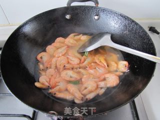盐水虾的做法步骤：2