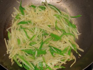 炒土豆丝的做法步骤：2