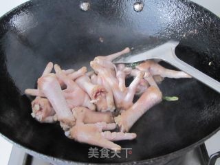 黑豆鸡爪的做法步骤：2