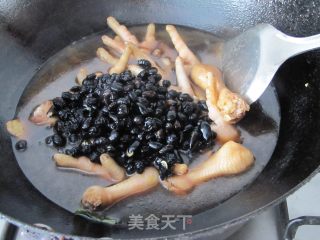 黑豆鸡爪的做法步骤：2
