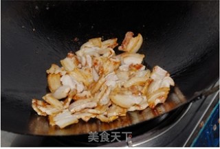 五花肉炒芥兰的做法步骤：2