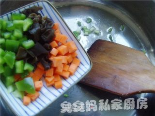 三色鱼丸的做法步骤：4