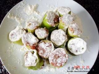 黑胡椒煎酿辣椒的做法步骤：2