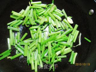 香芹炒虾的做法步骤：3
