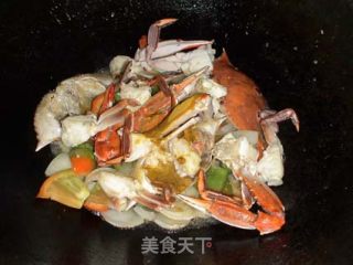 咖喱炒螃蟹的做法步骤：2