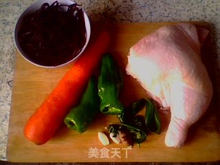 饕餮の蕨菜烧鸡的做法步骤：2