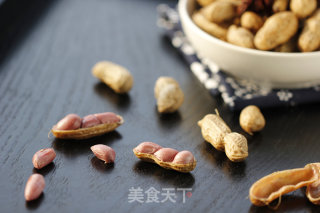 五香煮花生的做法