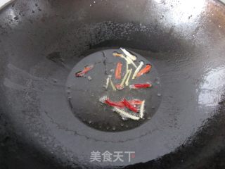 芦蒿炒豆干的做法步骤：2