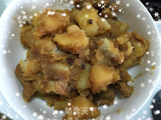 脆排炖土豆的做法