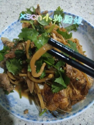 葫芦丝红烧炖花鲢鱼的做法