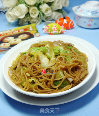 洋葱圆白菜炒米线的做法