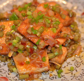 酸缸豆蒜蓉豆腐的做法