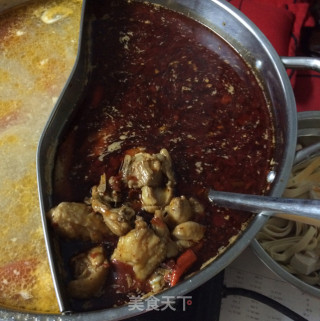 麻辣鸳鸯鸡火锅的做法