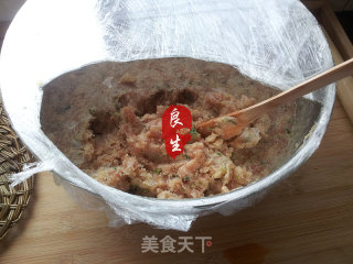 小笼包肉馅制法的做法