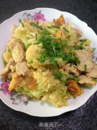 平淡的美味“花菜炒肉”的做法