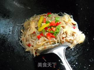 泡菜苕粉肉丝的做法步骤：2