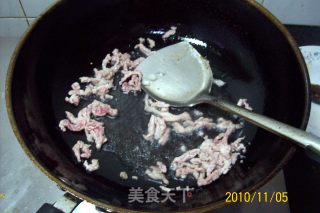 肉丝香干炒大蒜的做法步骤：6