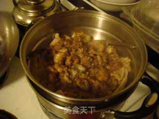 粉蒸鲶鱼的做法步骤：2