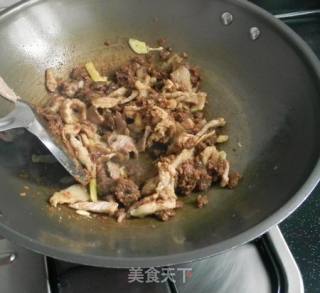 四川豆豉炒肉的做法步骤：2